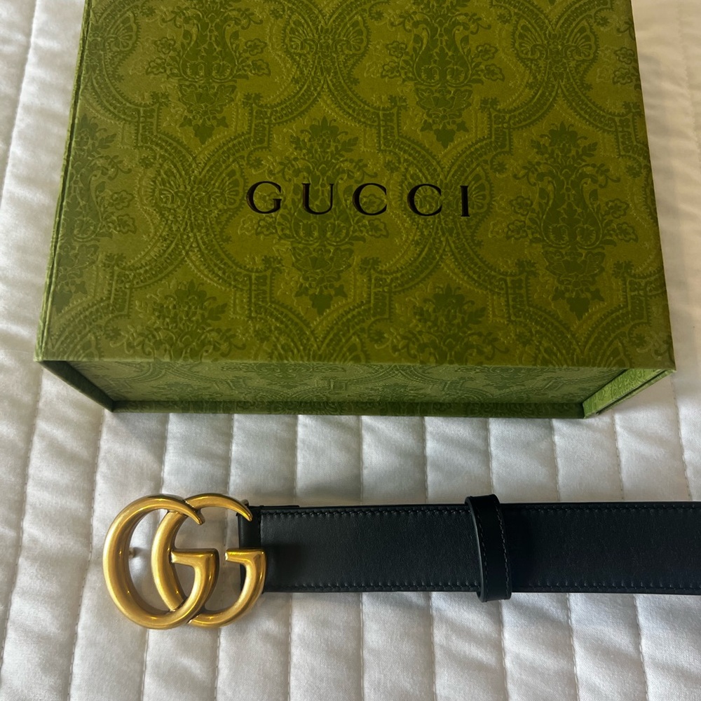 GUCCI LEATHER BELT WITH DOUBLE G BUCKLE